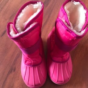 The Children’s Place Girls Snowboots Size 9